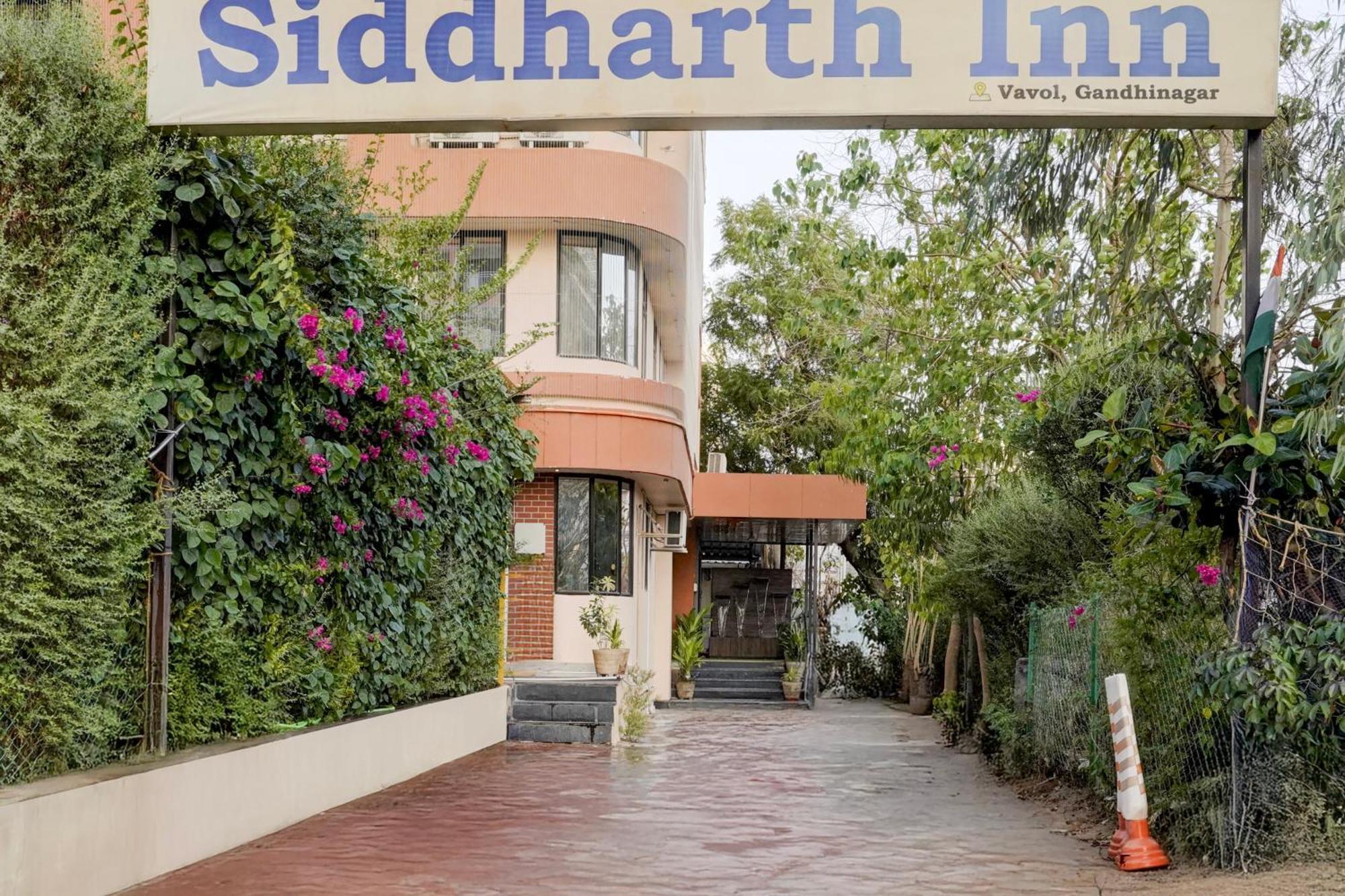 Palette- Siddharth Inn Gandhinagar Kültér fotó