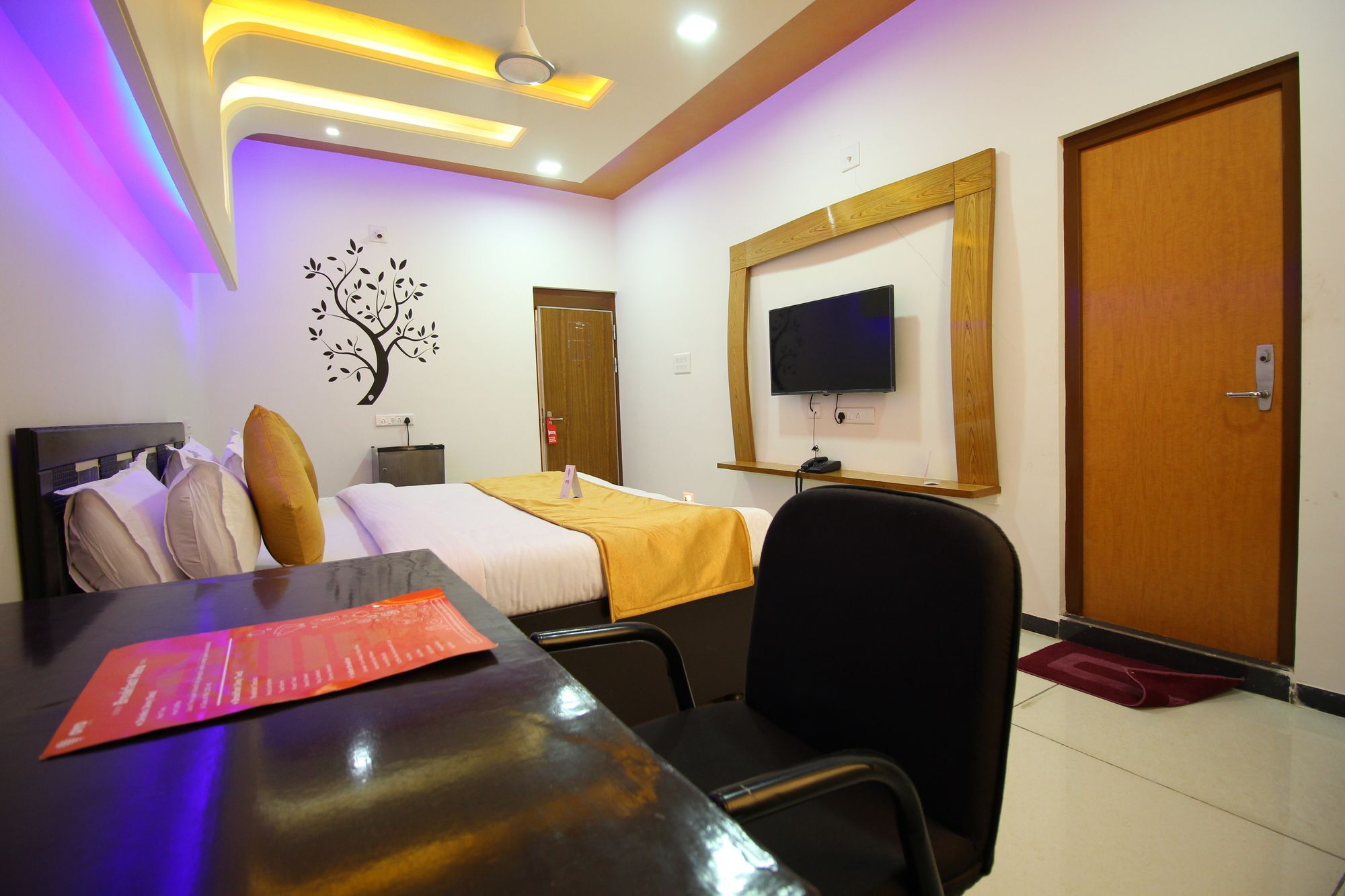 Palette- Siddharth Inn Gandhinagar Kültér fotó