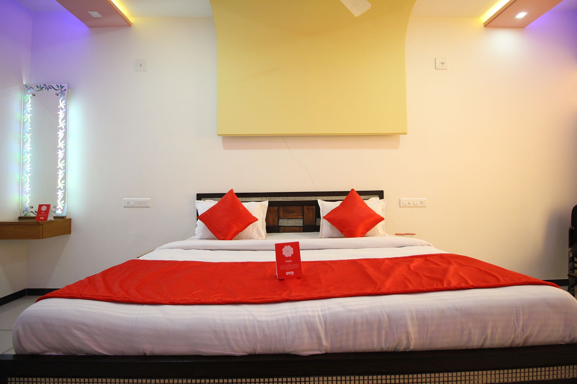 Palette- Siddharth Inn Gandhinagar Kültér fotó