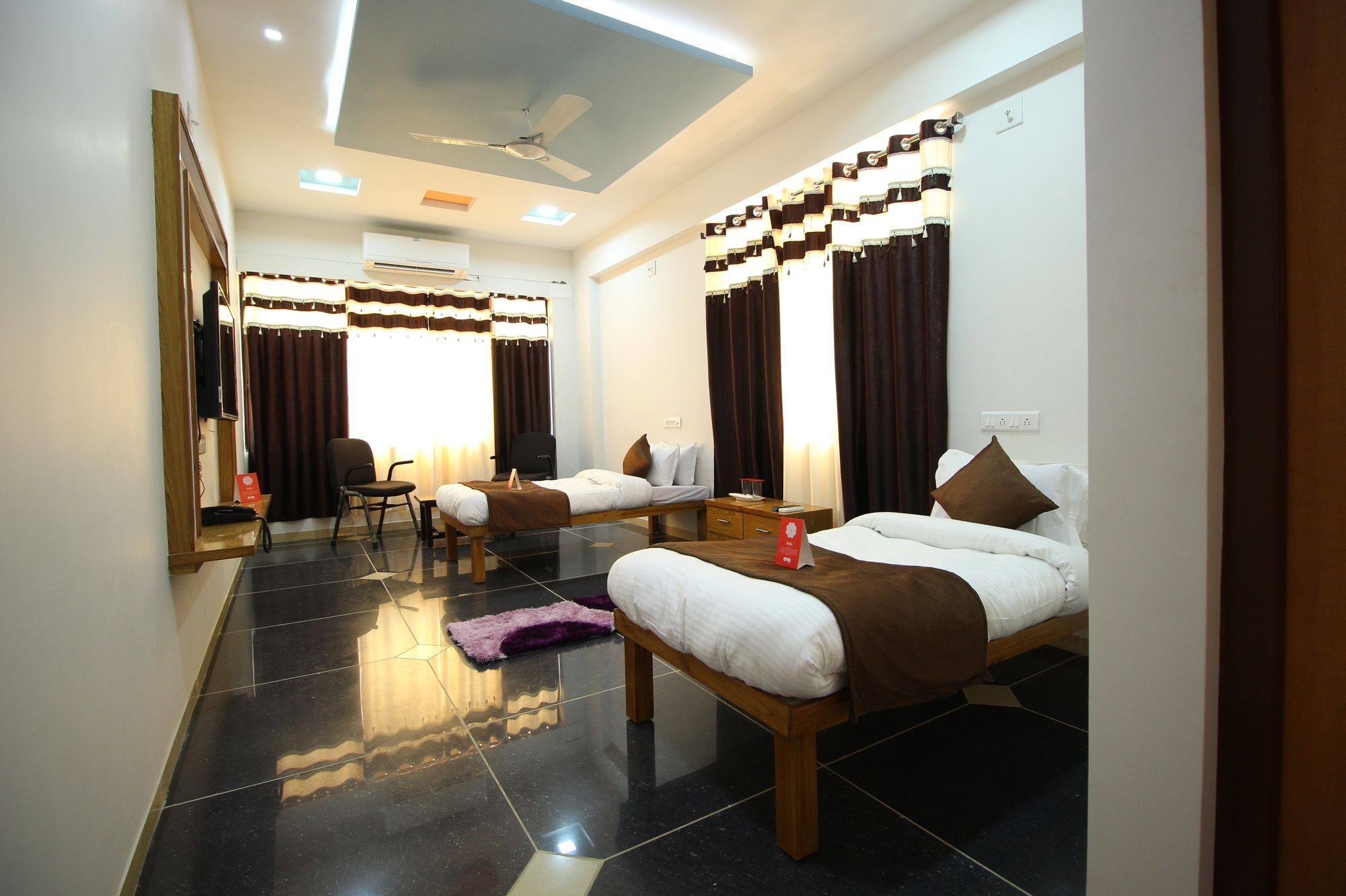 Palette- Siddharth Inn Gandhinagar Kültér fotó